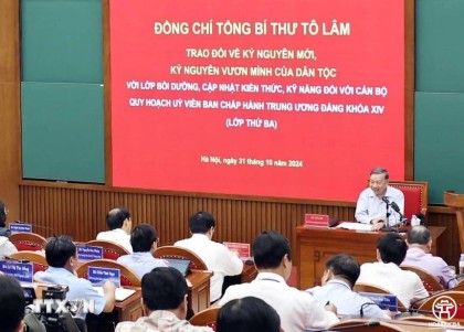 Tổng Bí thư Tô Lâm trao đổi với các học viên cán bộ quy hoạch Ủy viên Trung ương Đảng khóa 14 về kỷ nguyên mới, kỷ nguyên vươn mình của dân tộc
