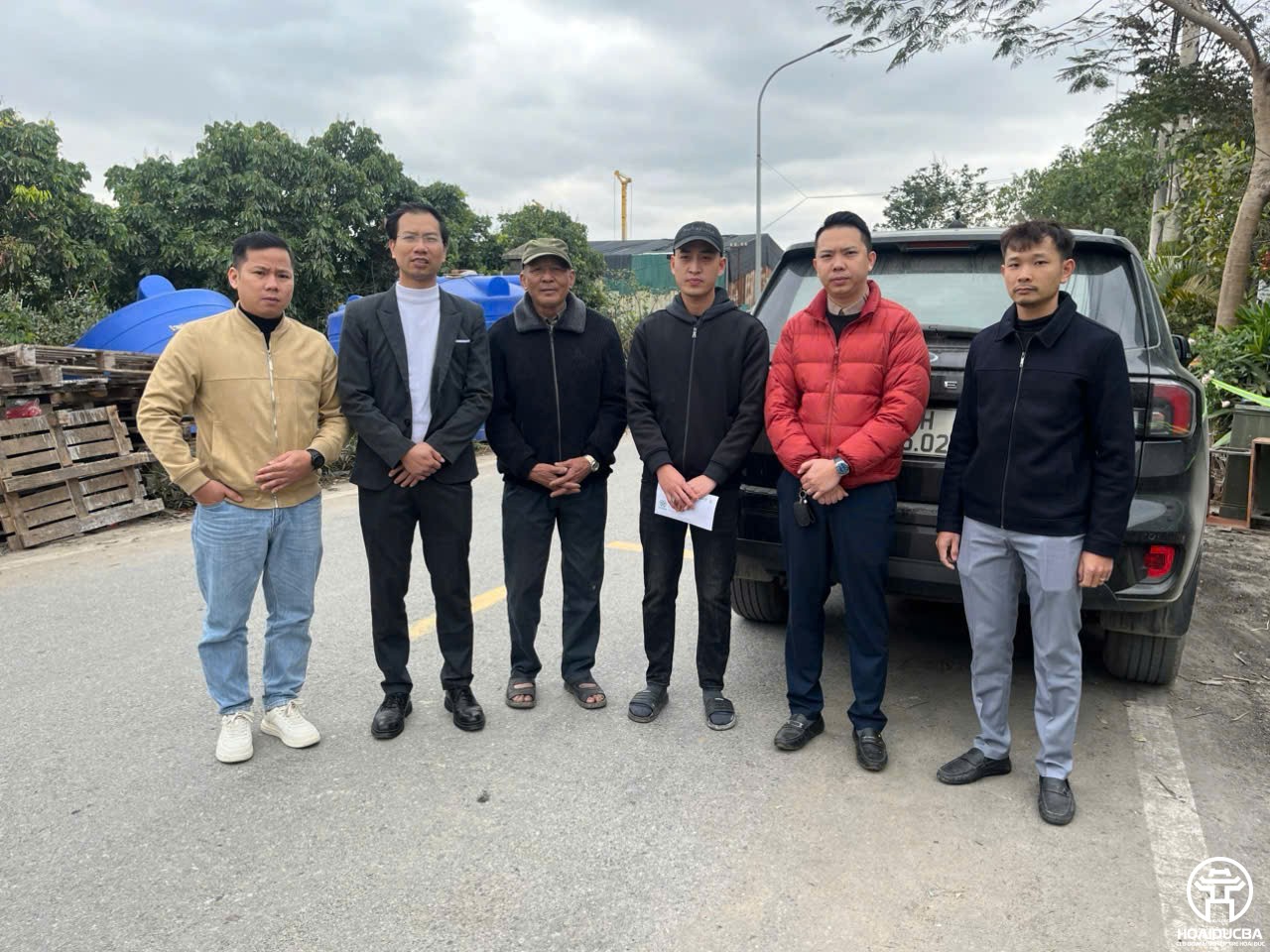 Đại diện Ban Chấp hành và Hội viên thăm hỏi, động viên Anh Nguyễn Chí Thanh